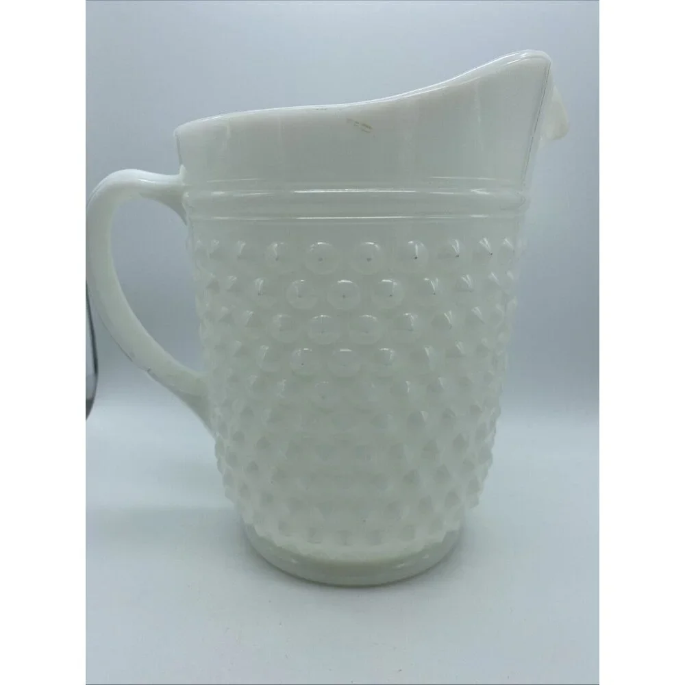 Unmarked unbranded milk